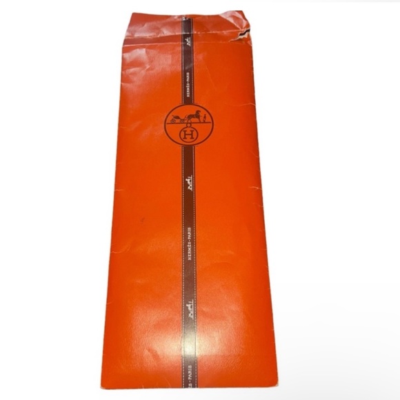 Hermès Silk Scarf, Brides of Paris series, with Open Hermés Scarf Bag - Picture 8 of 11